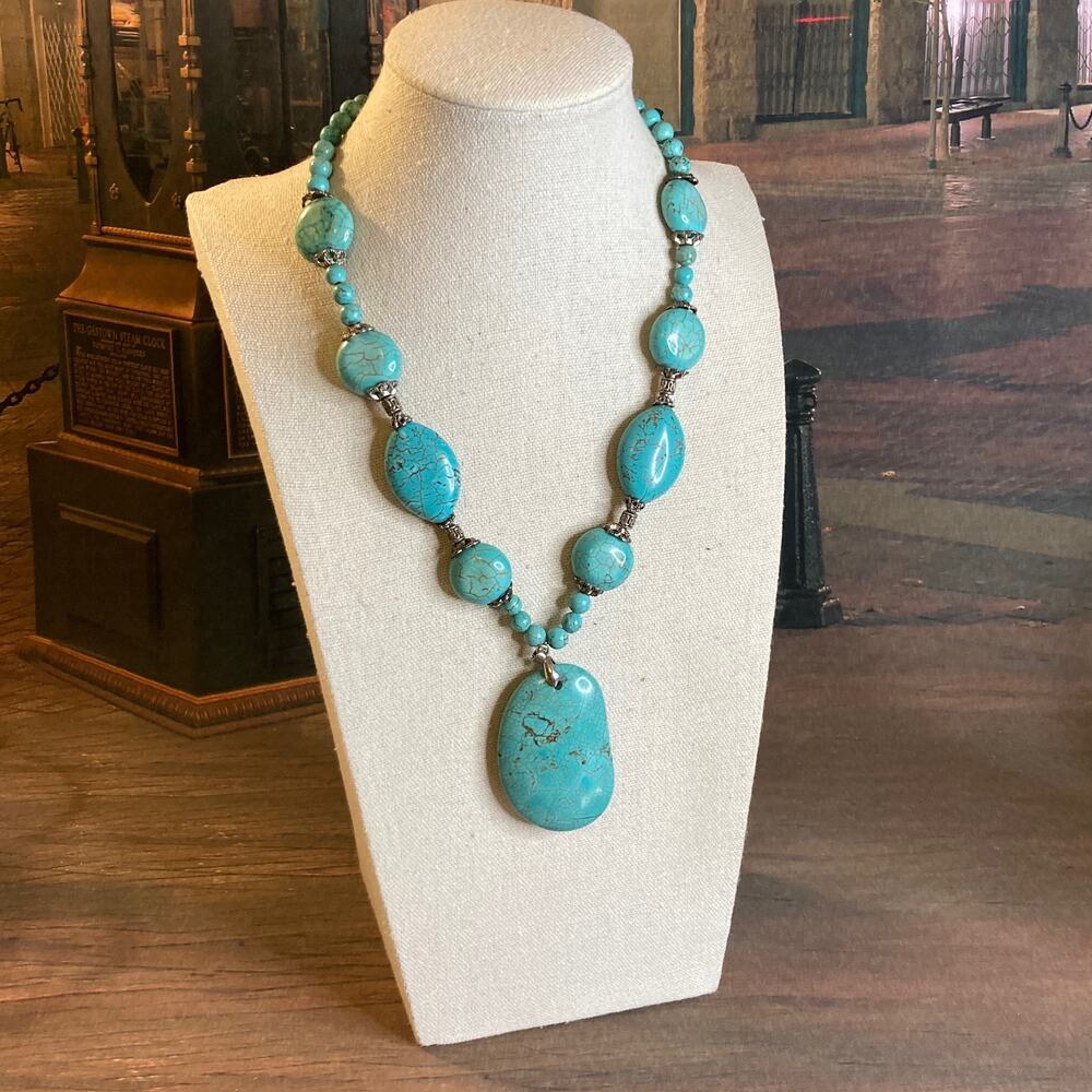 0069 HDNY (Henry Designs) Turquoise Stone & Silver Tone Pendant Necklace EUC